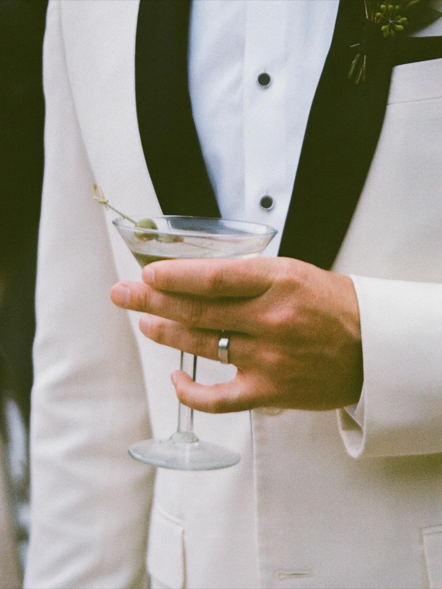 Film Scans 🎞️ because nothing beats the real thing 😍

#ColoradoWeddingPhotographer #FilmWeddingPhotographer #DigitalWeddingPhotography #HybridWeddingPhotographer #ColoradoBride #RockyMountainBride #ColoradoWeddings #ColoradoWeddingInspiration #Moun