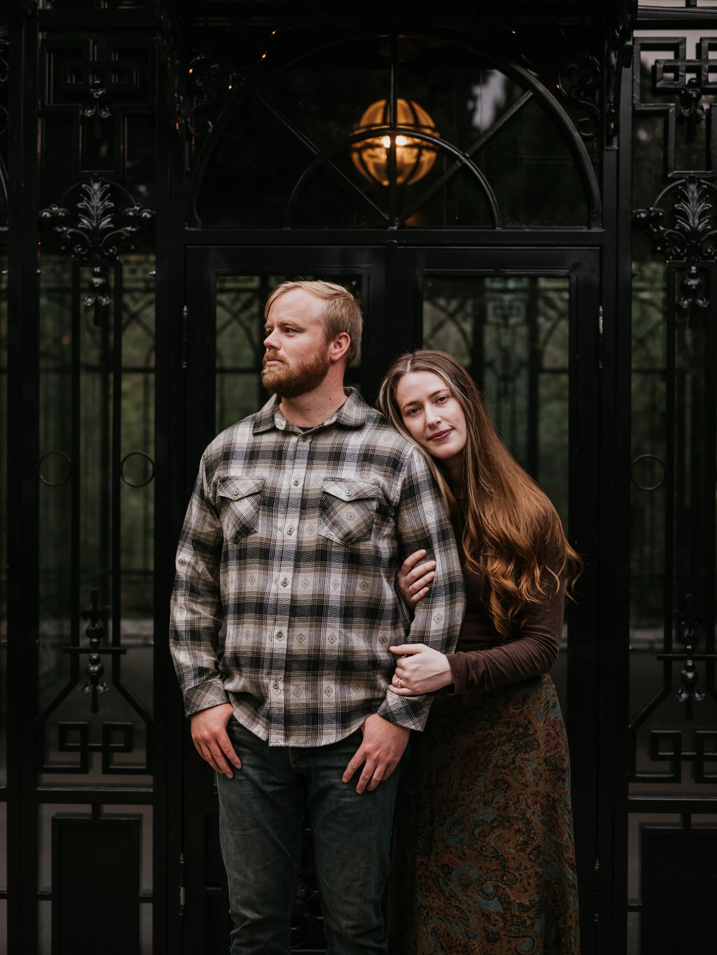 Kierstin + Dylan | This engagement session at the Denver Botanic Gardens was basically the perfect fall dream 🍁✨ The cozy colors, the gorgeous gardens, and those adorable giggles between the two of them, y&rsquo;all it was truly the sweetest. 🥹🤎

