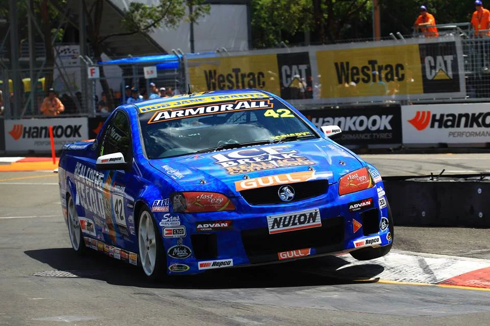 V8 Utes Homebush.jpg