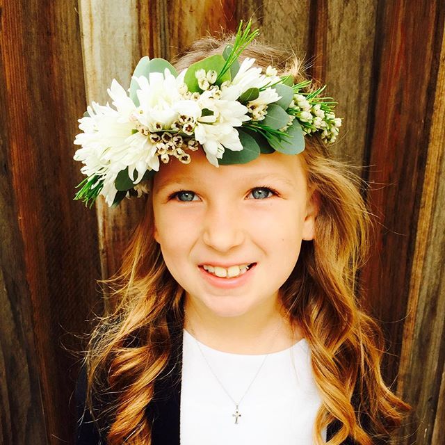 A #flowercrown for this little beauty's first communion #bayareaflorist #floralcrown #graduationflower