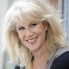 NEW YEARS EVE PARTY FEATURING WENDY STAPLETON
