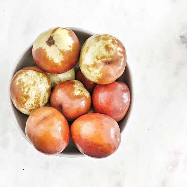 Have you ever had this cute little fruit😍? It&rsquo;s a jujube and the texture and taste is somewhat similar to apples🍎. In traditional Chinese medicine, jujubes are used to treat #insomnia and reduce #anxiety 💫. They are also packed with nutrient