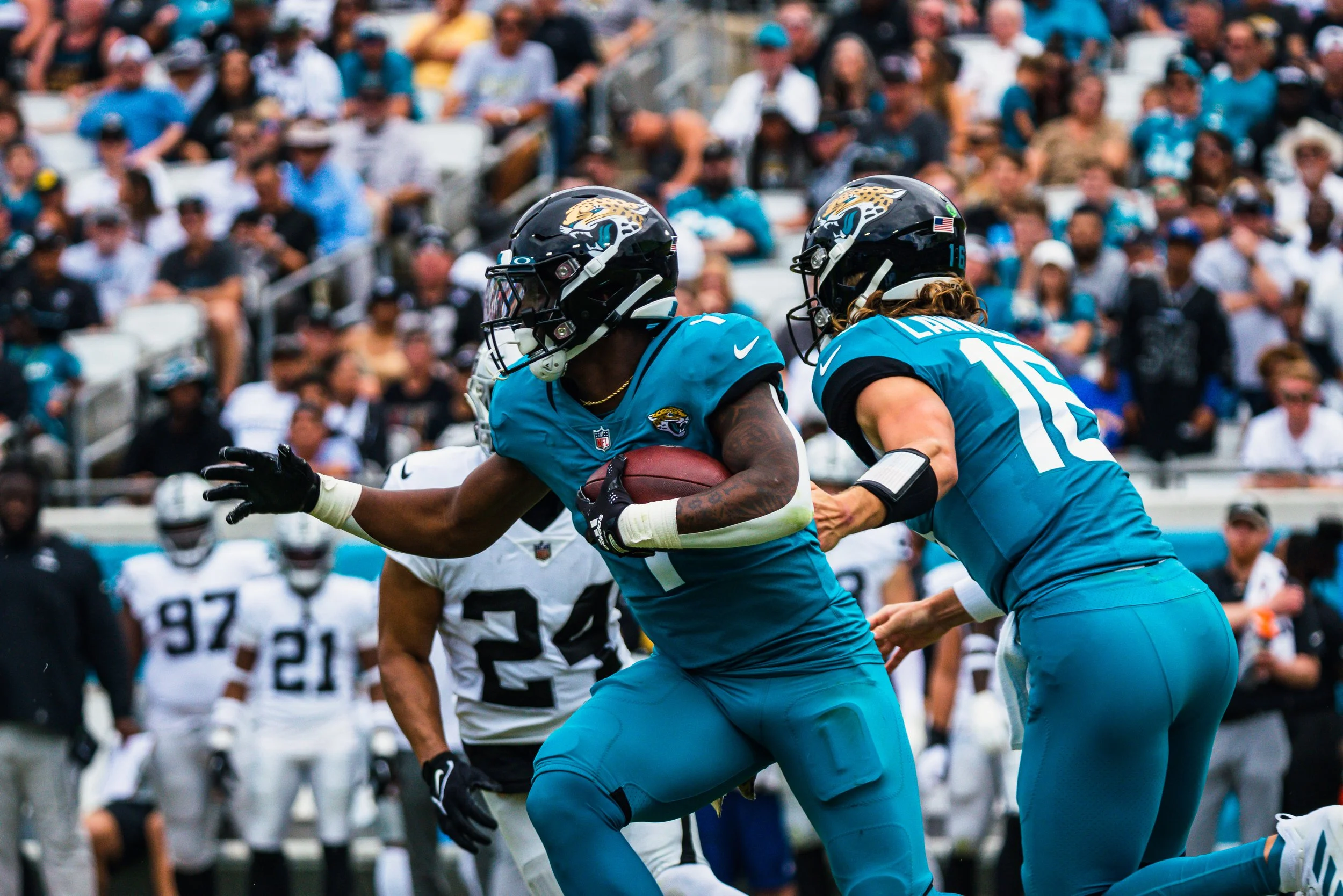 NOVEMBER 6, 2022 - Jaguars vs. Raiders