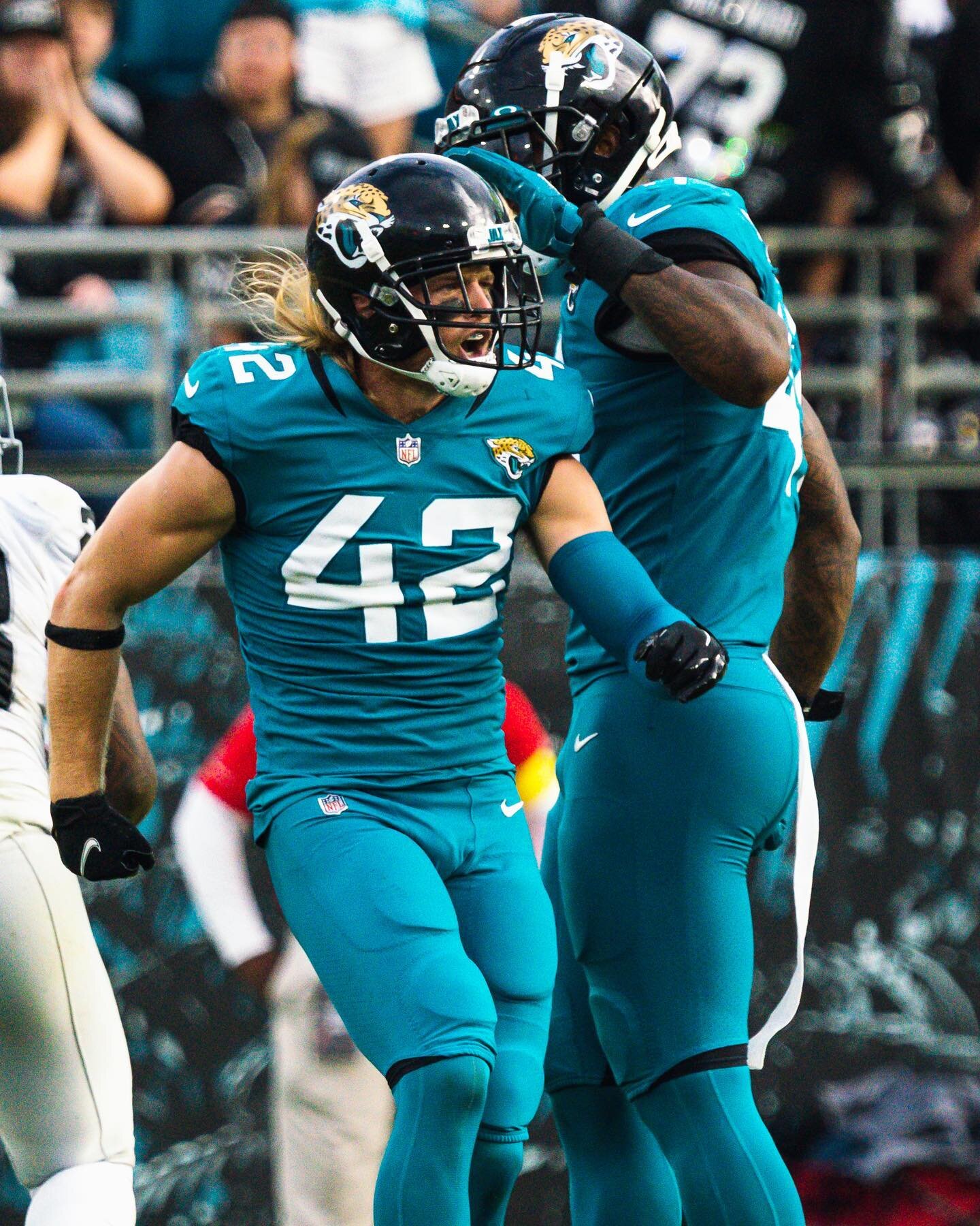 IT WAS ALWAYS THE JAGS. 

ONE. MORE. SLEEP. 📸 #DUUUVAL

#ItwasalwaystheJags #IWATJ #Jaguars
#Dewey #DeweyWingard #AndrewWingard #Jags #gameday #TheWayfarersDream #jacksonvillemagazine #jaxmag #NFL #NFLfocus #SonyAlpha