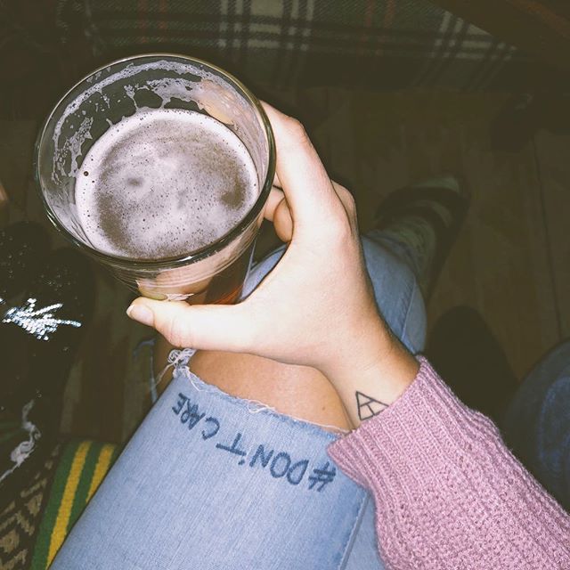 BIRKS &amp; SOX SZN
&bull;
&bull;
#dontcare #birks #bubblestash #saturdaynight #flash #tatonmywristlikeidonotknowwhatpermanentis #backpatio #issavibe #oregon #pnw #westcoastkids