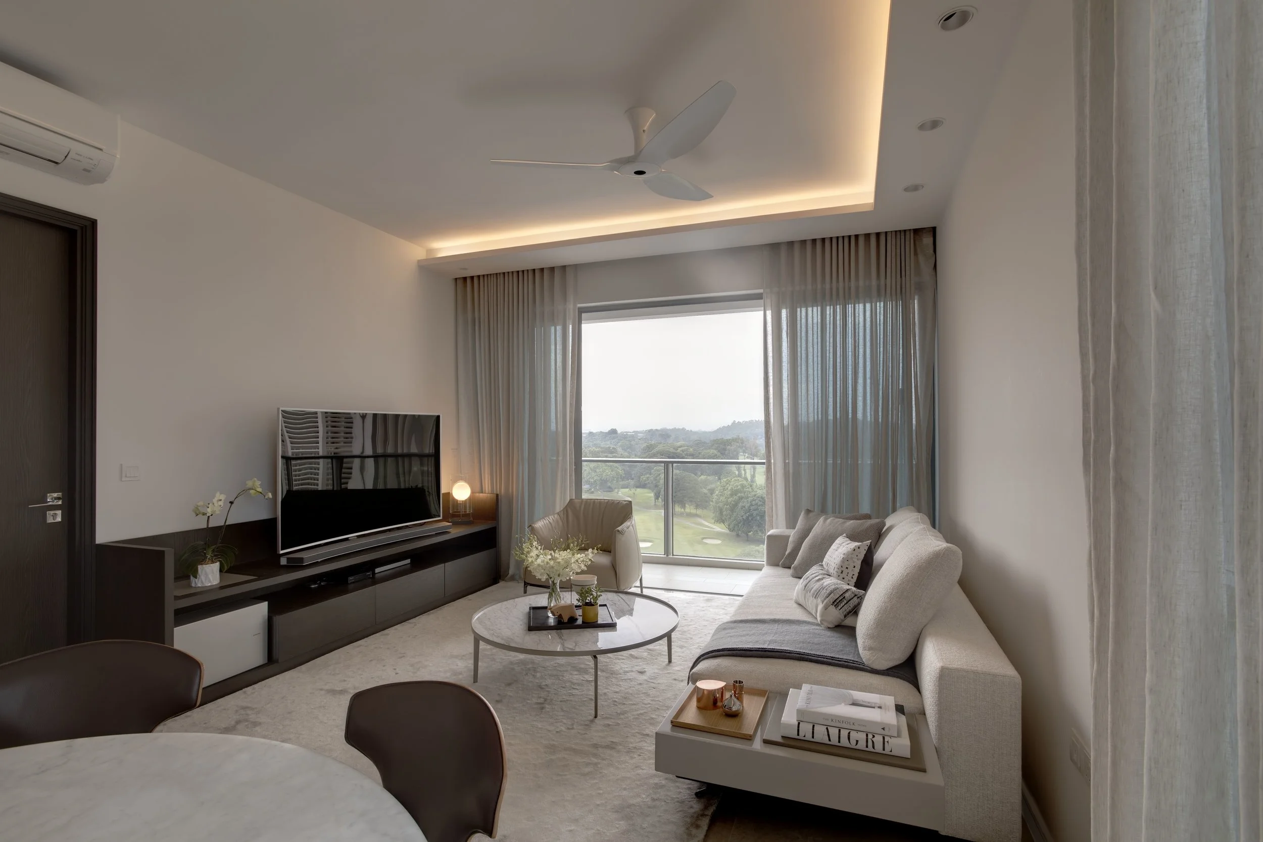 Thomson Grand-040A.jpg