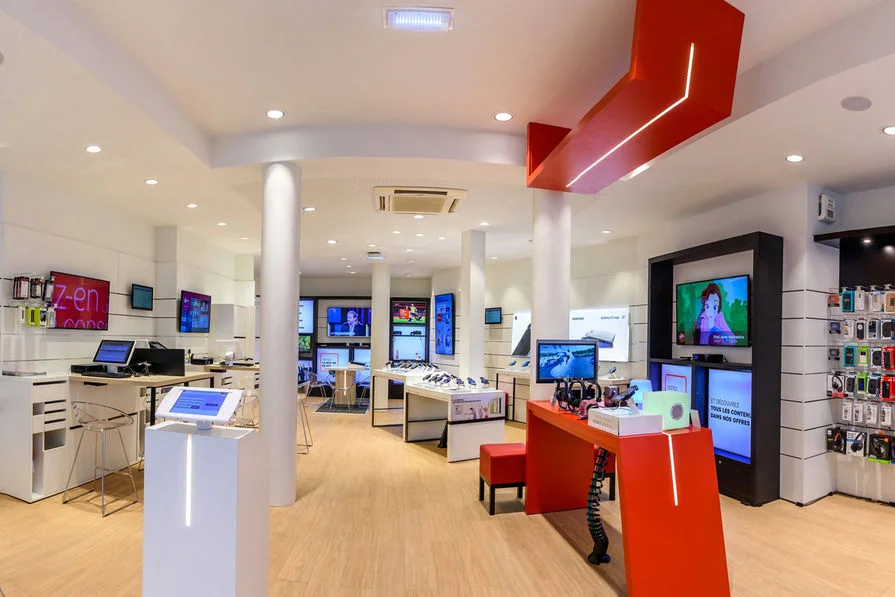 SFR lance son Nouveau concept-store avec affichage dynamique