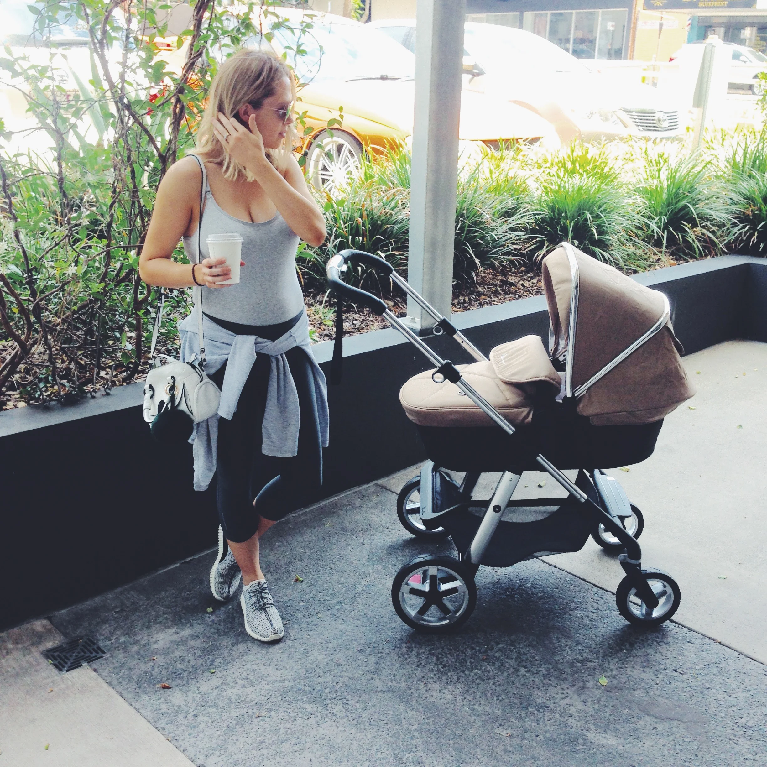 Mummy Essentials: stretchy pants, coffee and a husband to take flattering photos of you.