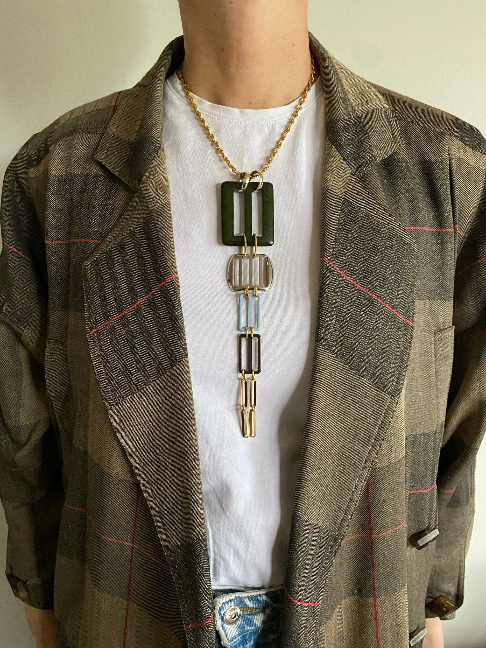 90319316-AAA0-4893-8538-77952061371A