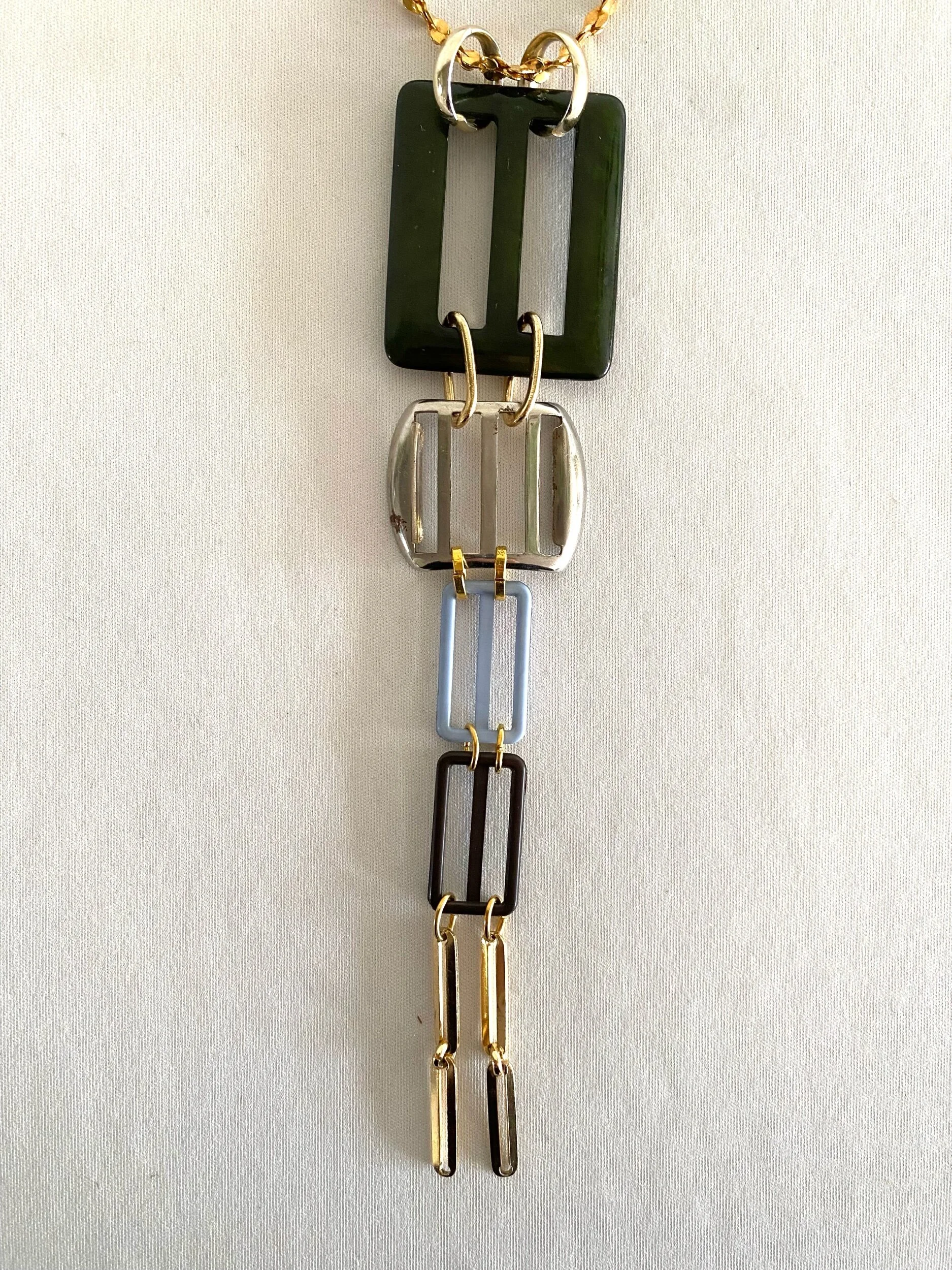 9A9BB5E2-78FD-4A2A-A9CF-E2C688533F34