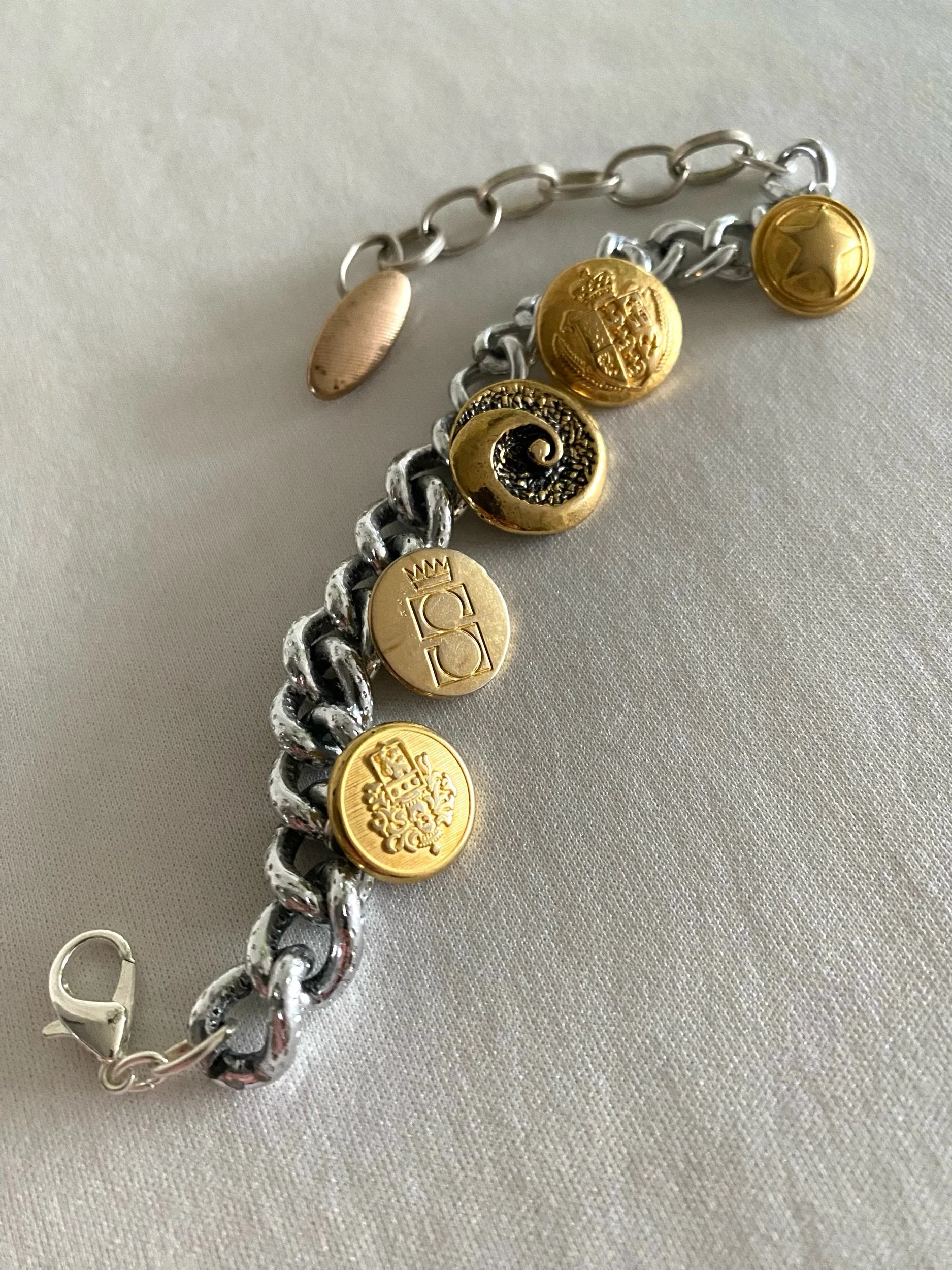 Chunky button charm bracelet