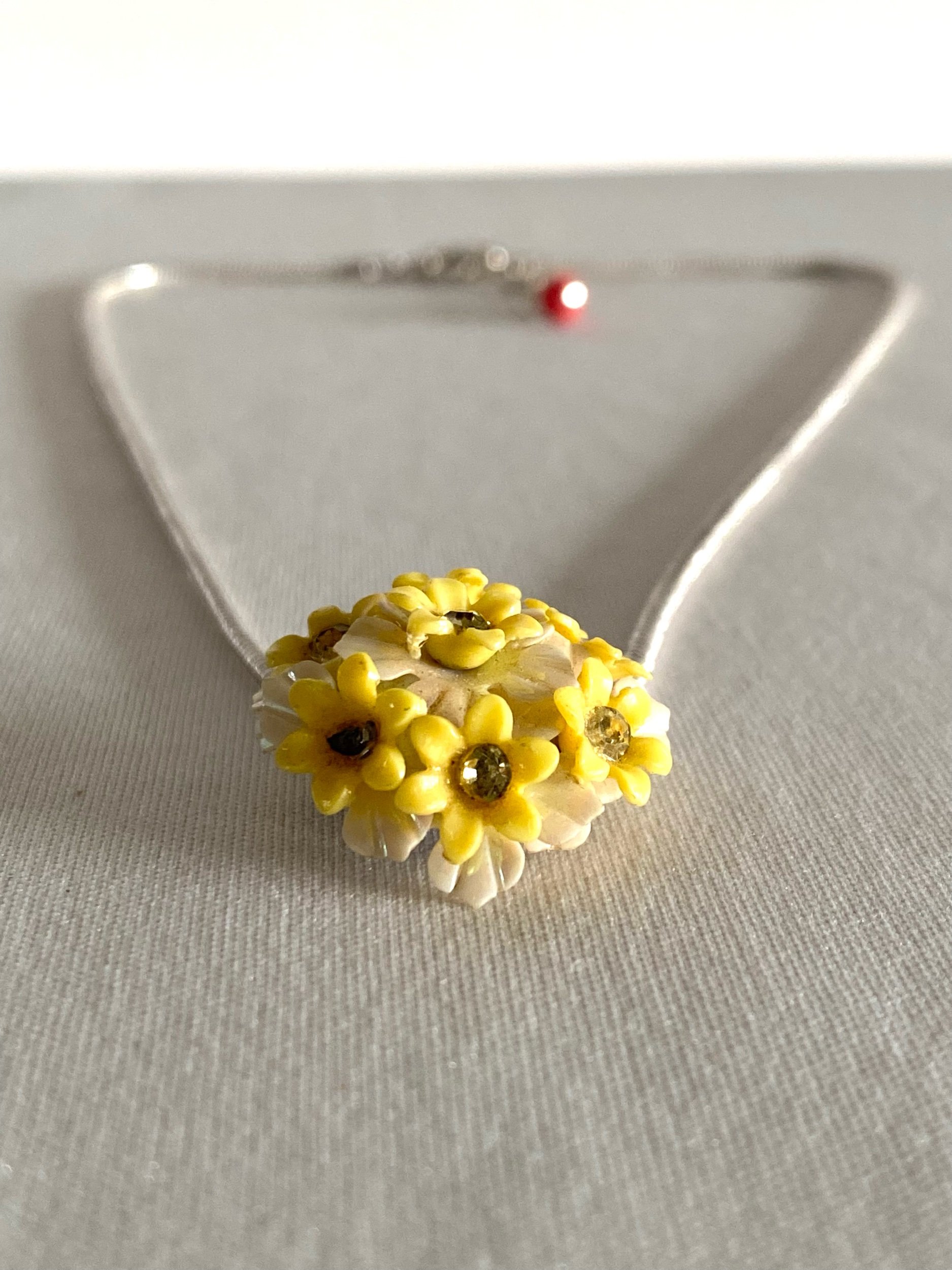 Delicate flower necklace