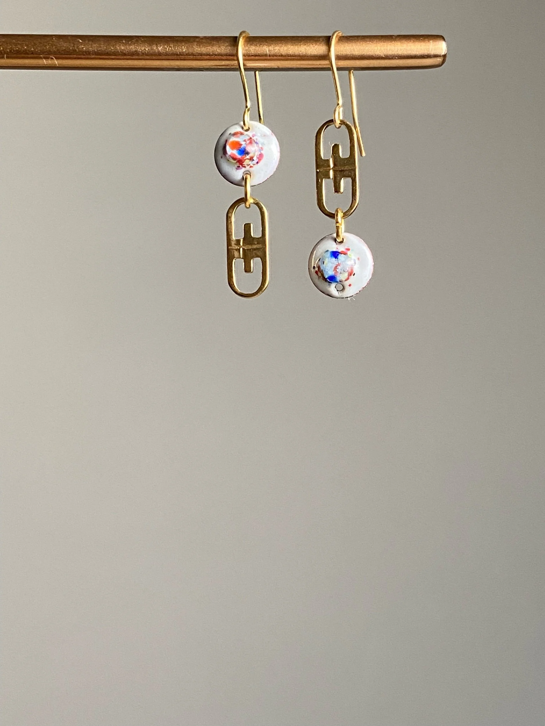 Little white gold earrings