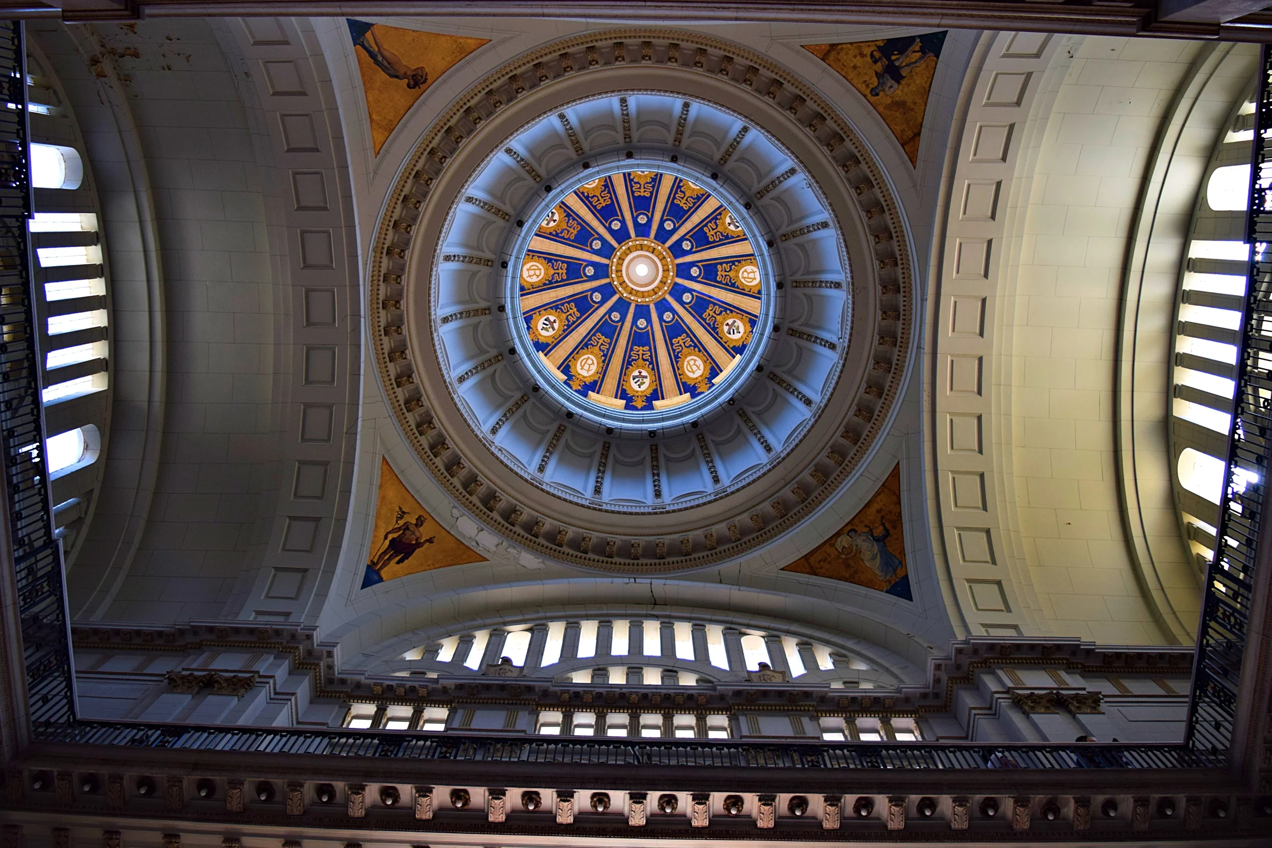 This beautiful (maize & blue!) dome dominates the foyer to the Museo de la Revolución.