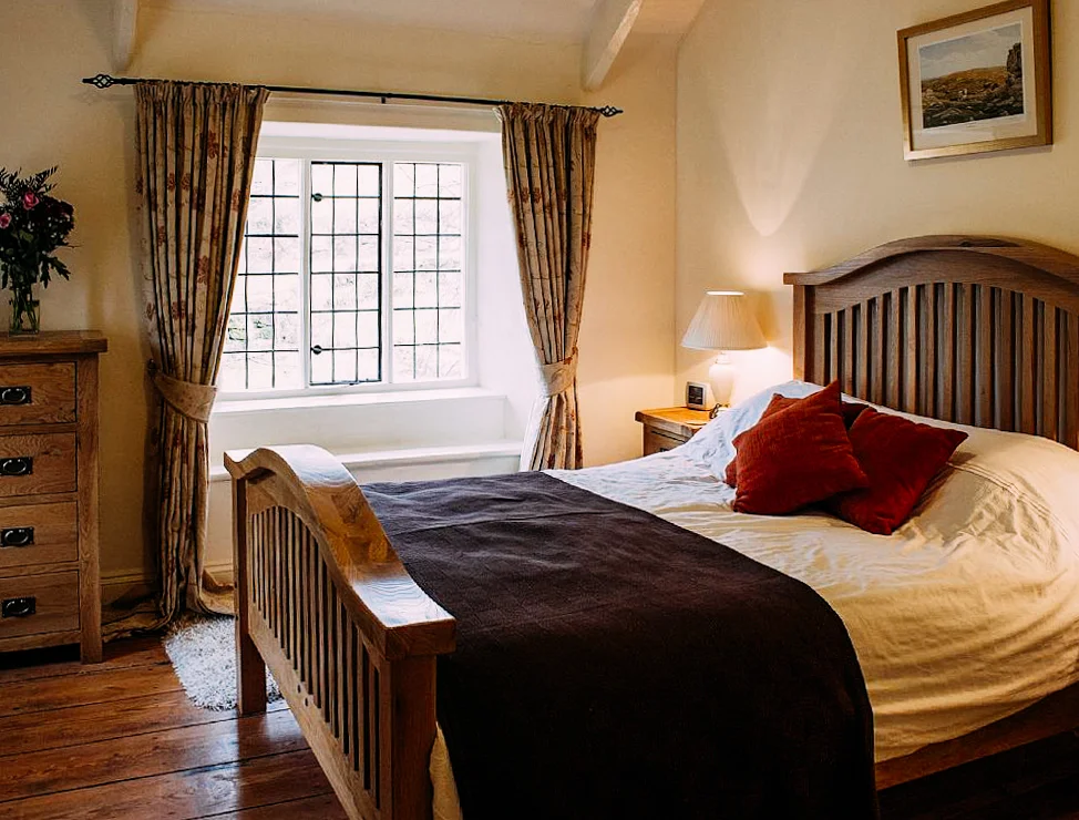 bedroom1-4.jpg