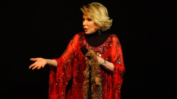 Joanpic4small.jpg