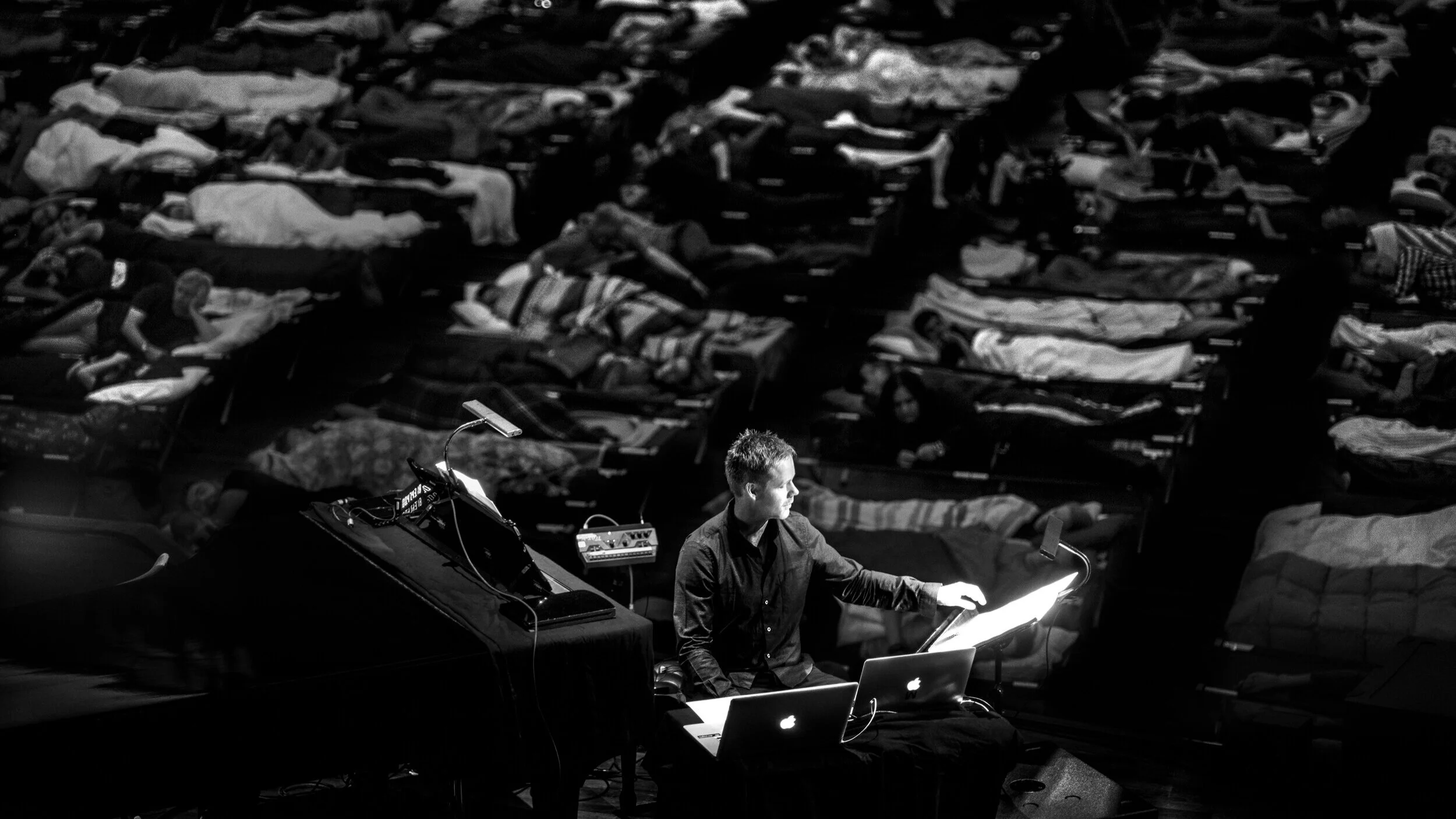 MaxRichter_SLEEP_Photo_by_RAHI_REZVANI_014+%282%29.jpg