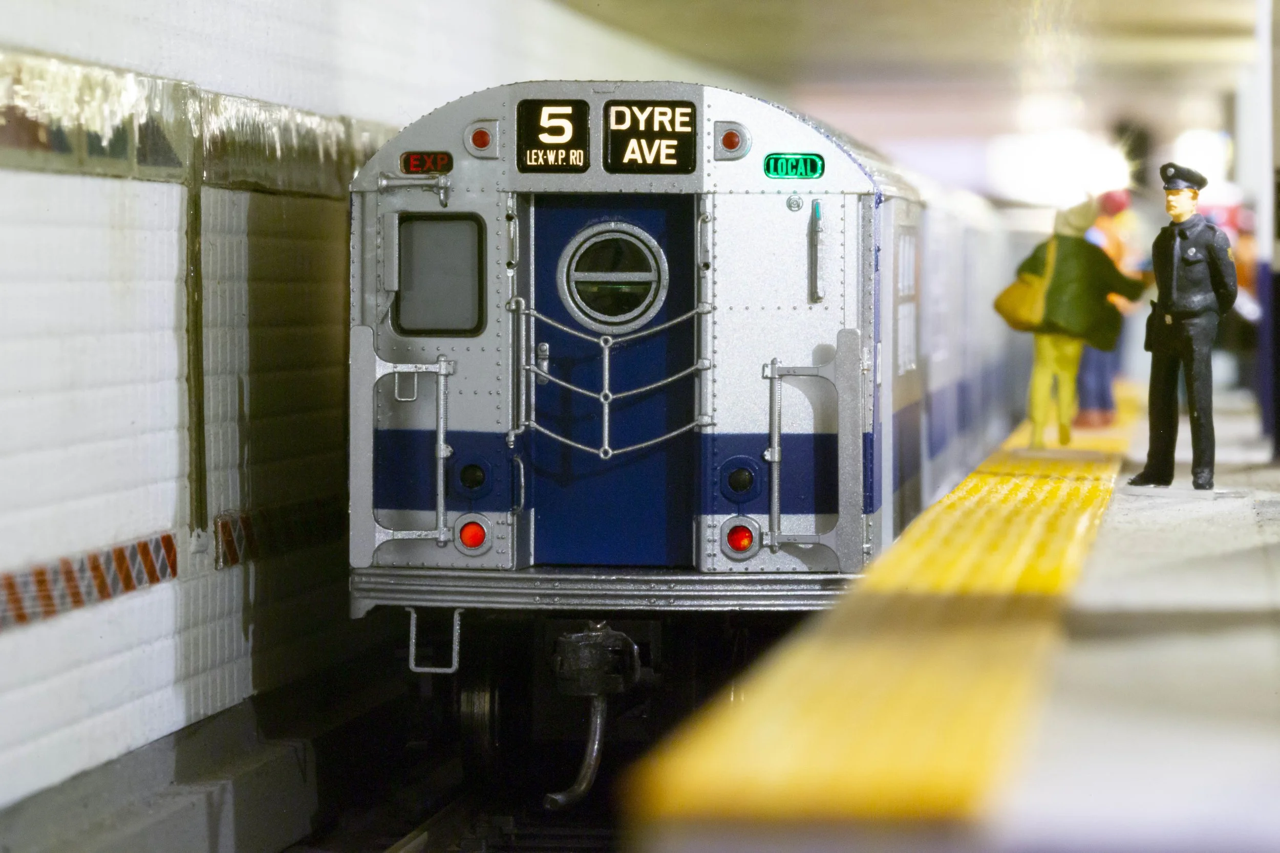 092521_Station_lights0199.jpg