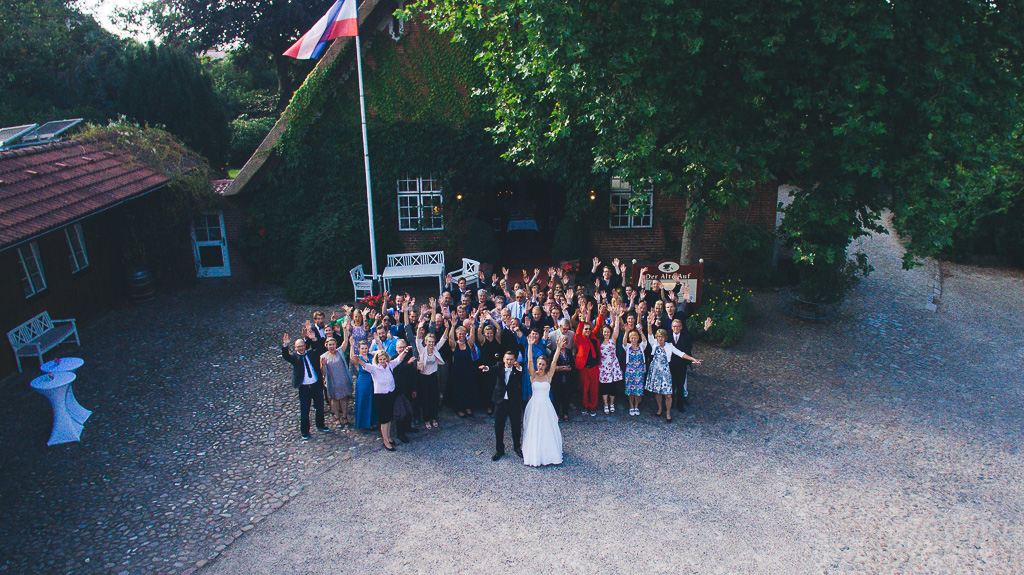 gruppenfoto_der_alte_auf_hochzeit.jpg