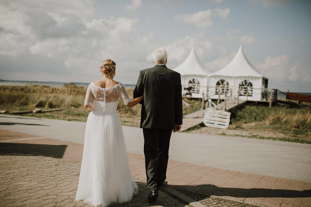 hochzeit_hotel_am_rathaus_schoenberg_bei_kiel_hochzeitsfotograf_023.jpg