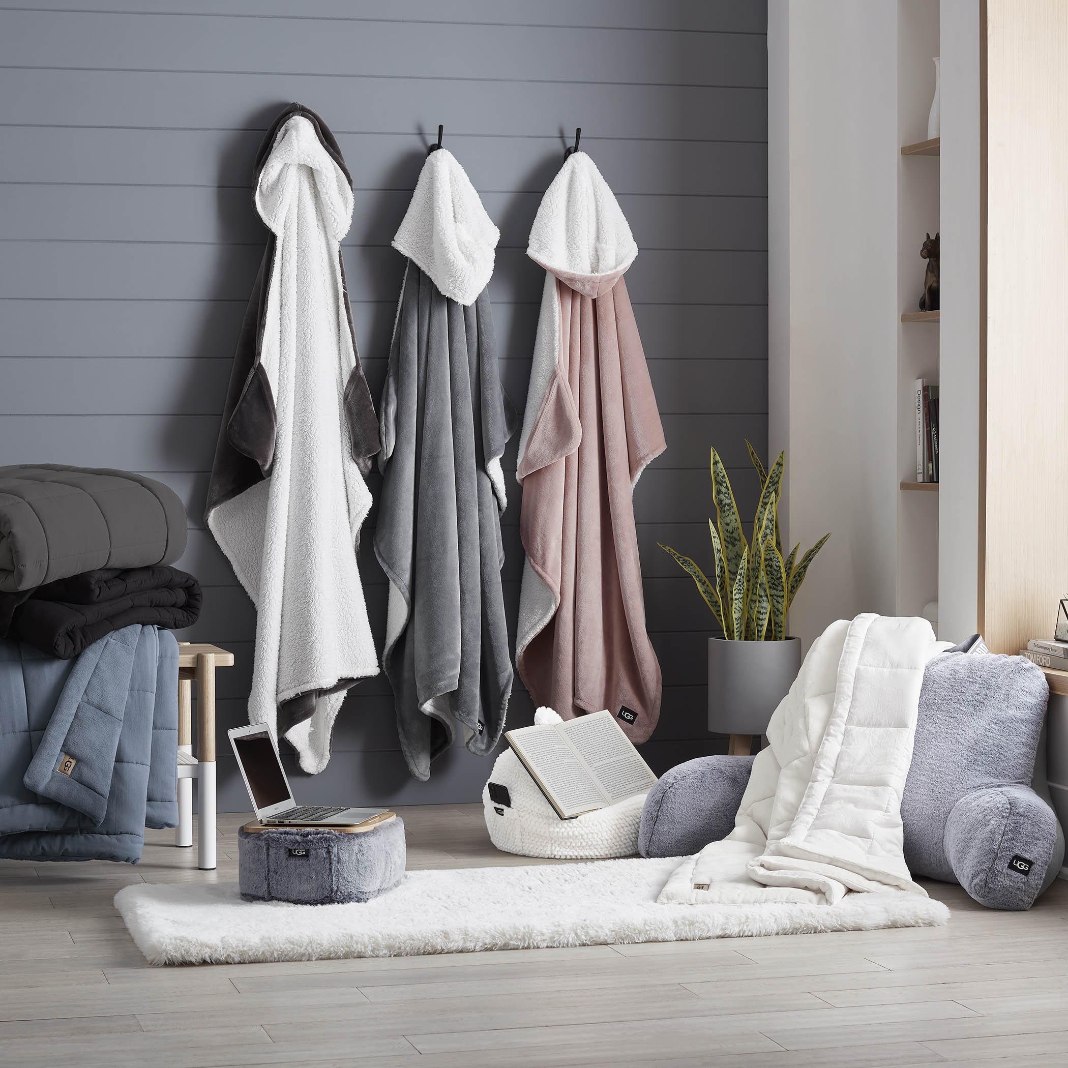UGG_BBB_BTC 22_DECOR COLLECTION_COLLECTION_MULTI_Web Shot 6_RGB.jpg