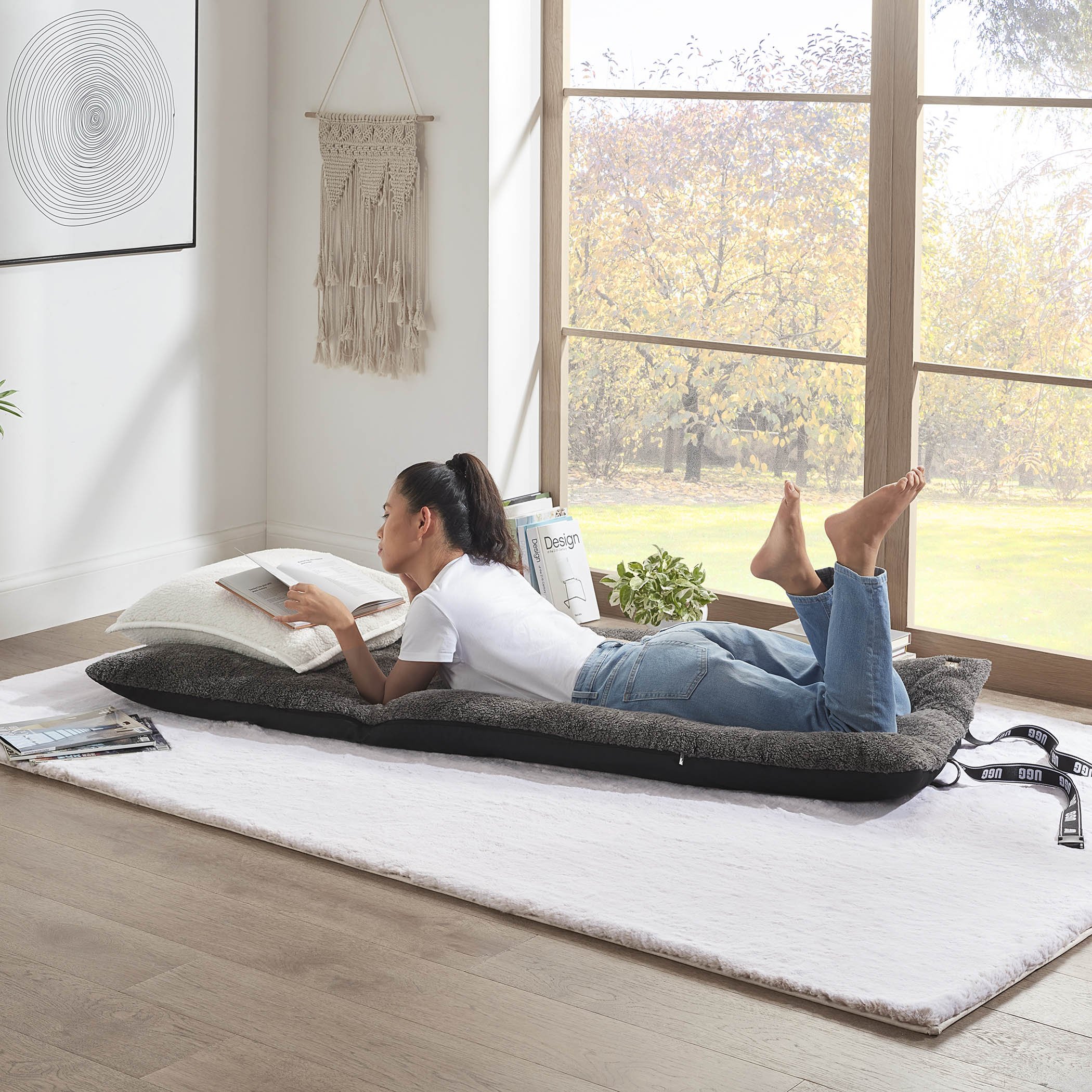 UGG_BBB_F22_CLASSIC SHERPA_FURNITURE_CRASH PAD_CHARCOAL MELANGE_Web4_.jpg