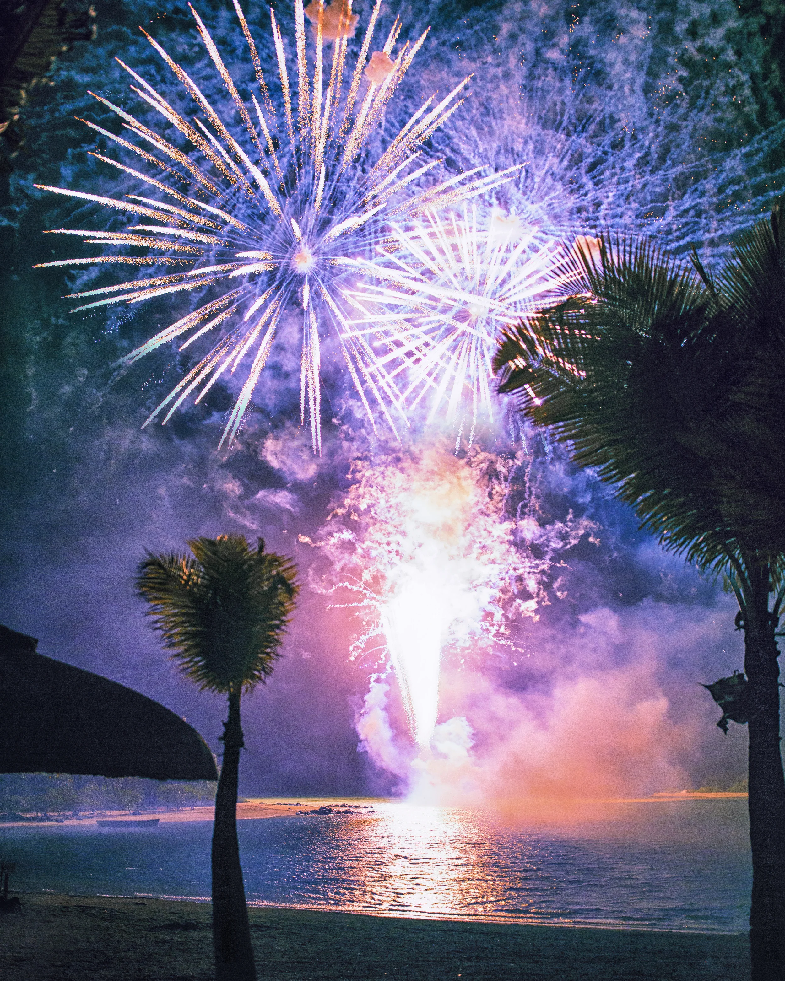 4. Shangri-La Mauritius Fireworks.jpg