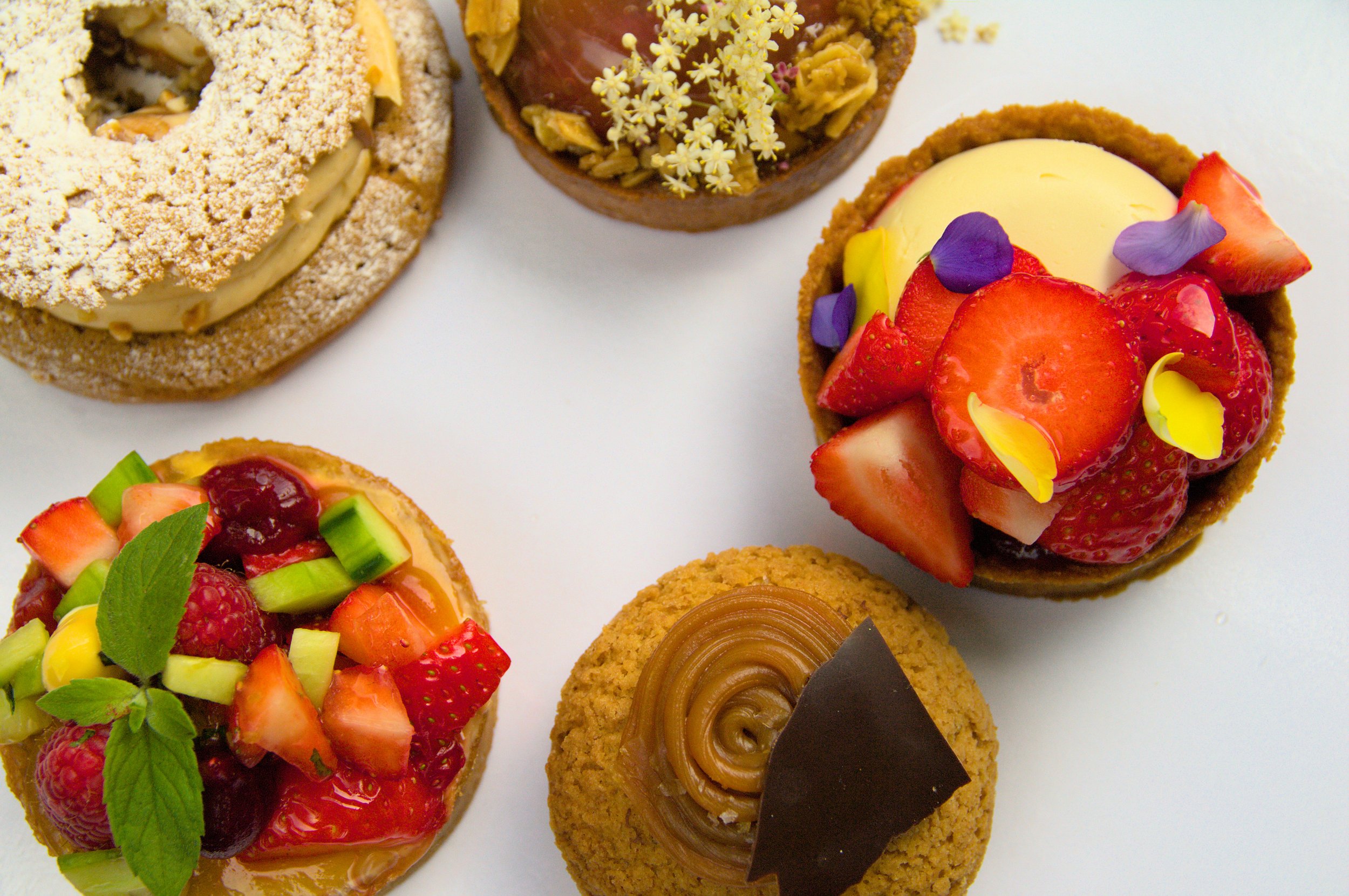 SEASONAL PATISSERIE SELECTION 