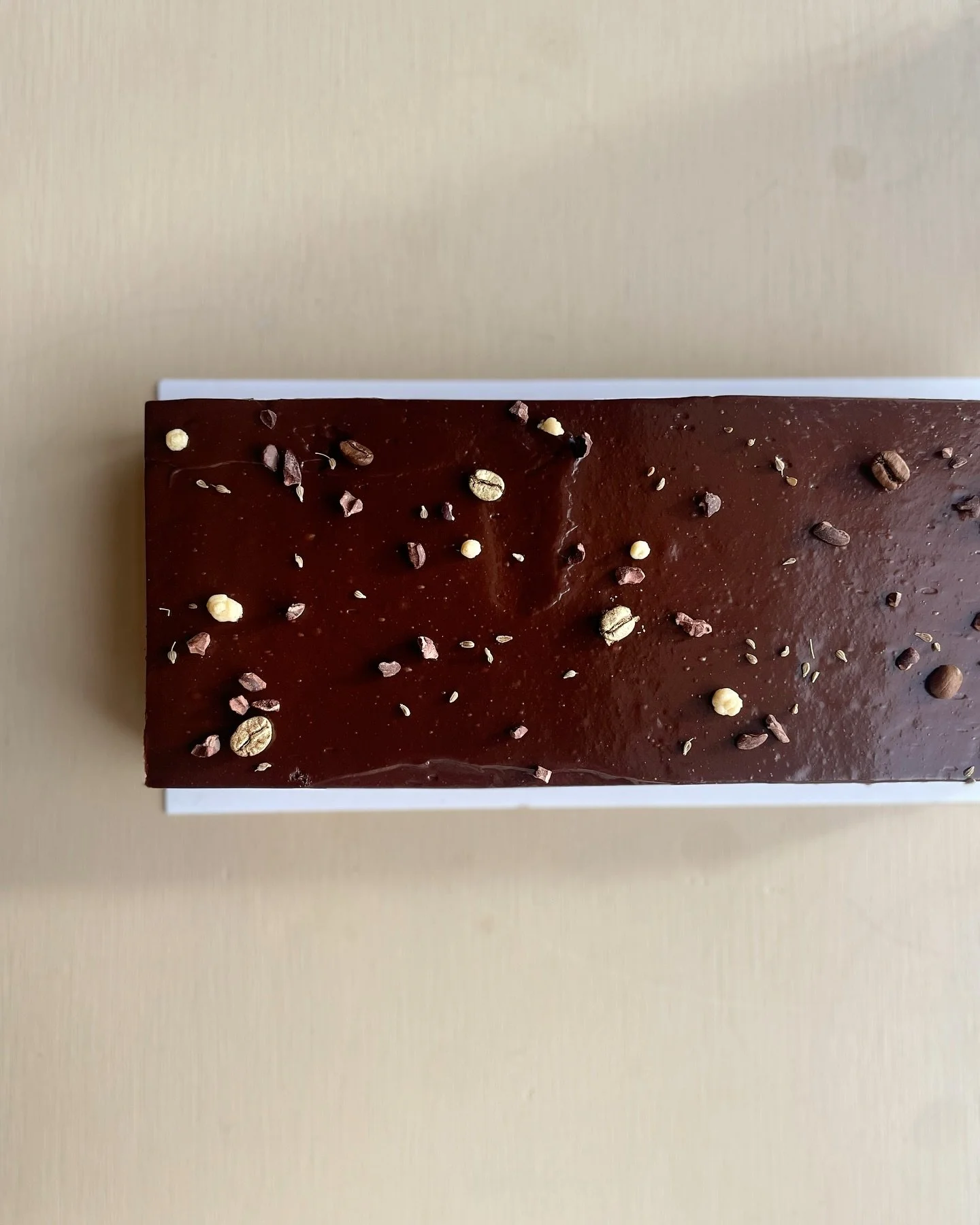 Opera cake, mine is neat-ish 😅 and definitely non-traditional with added spices of cardamom and anise, these go so well with coffee and chocolate. Buckwheat flour is used and walnuts, a nod to a coffee walnut cake, but also walnuts as the most nativ