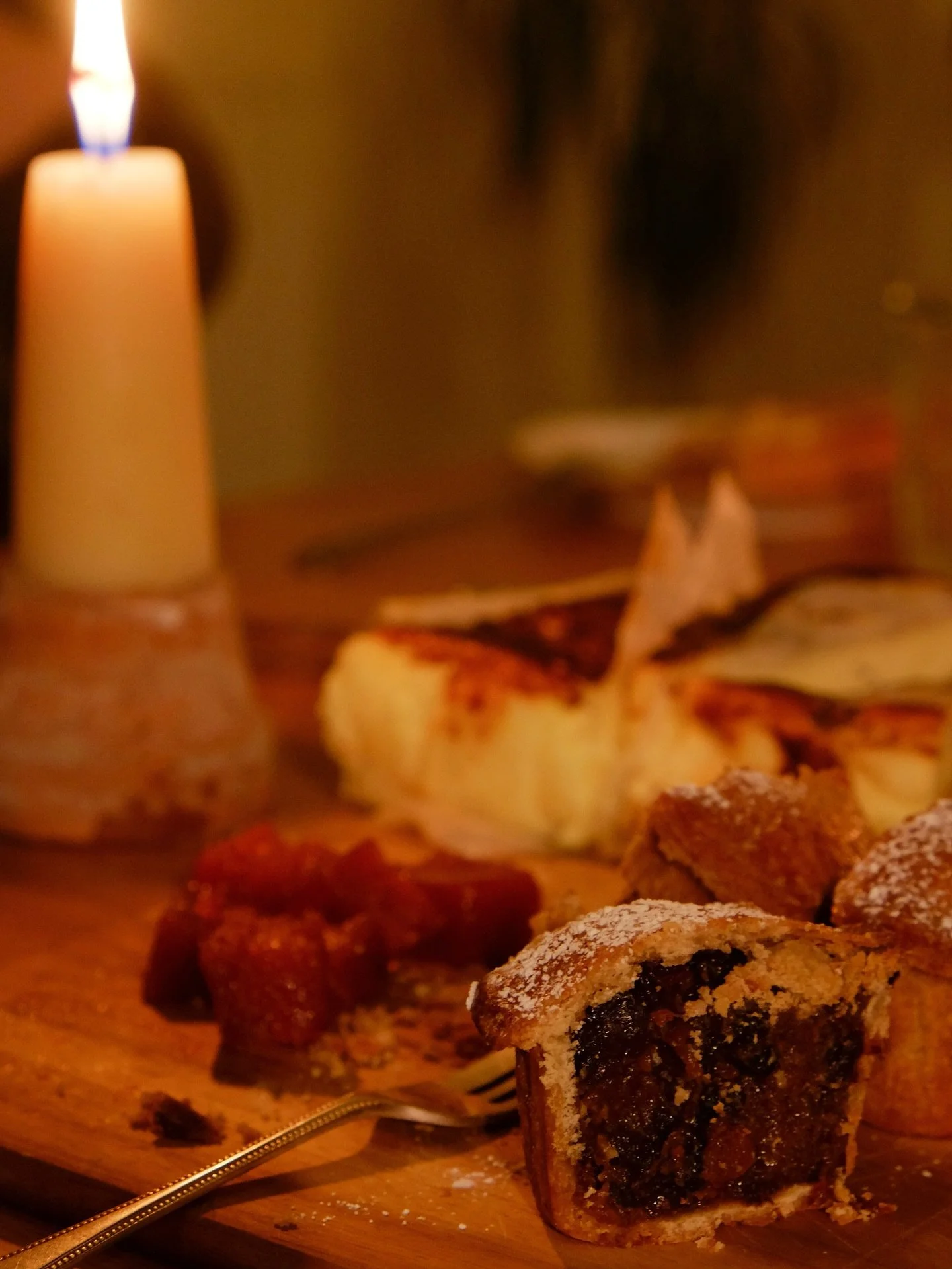 Festive bakes from my oven to your table. Order form via links in bio.