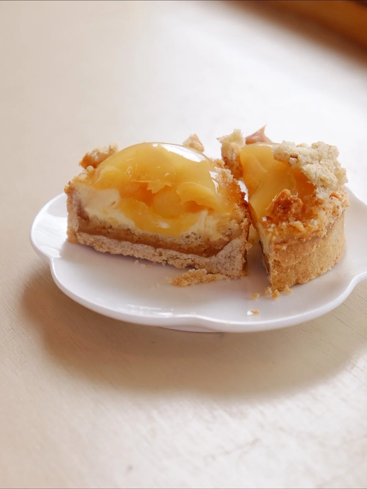 🍎 🍏 
on the counter this week.

#shutishuti #patisserie #york #cornershop #yorkfood