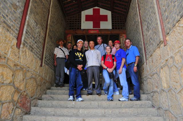 2010 group on the steps leading into clinic