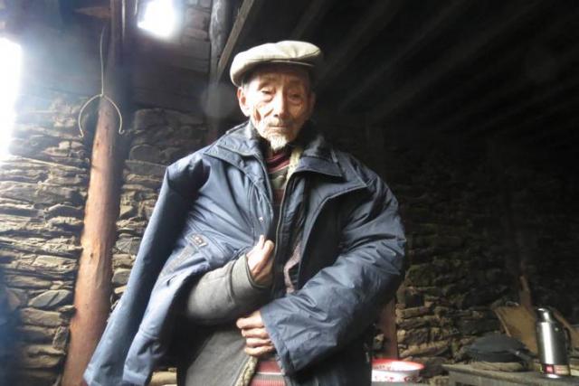 Lisu man gets a new winter coat part 1