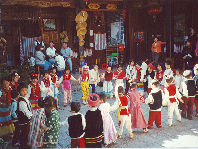 Little orphanage children dancing