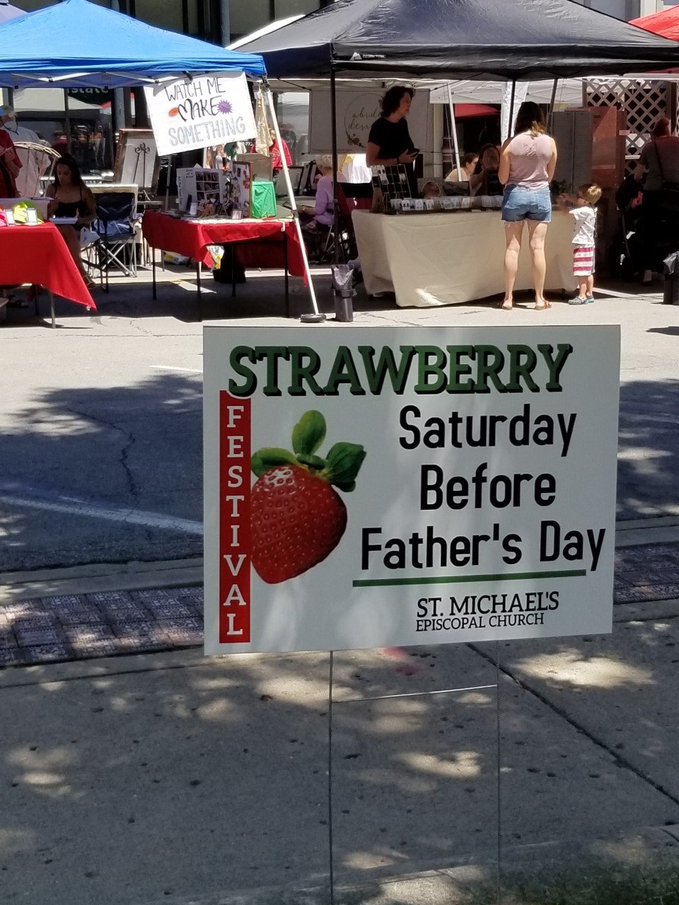 Strawberry Fest 2022 sign in front of courthouse.jpg