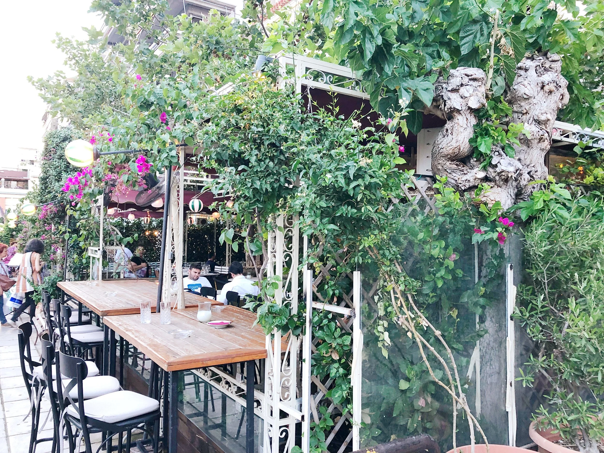 Finding a fun restaurant in Piraeus.