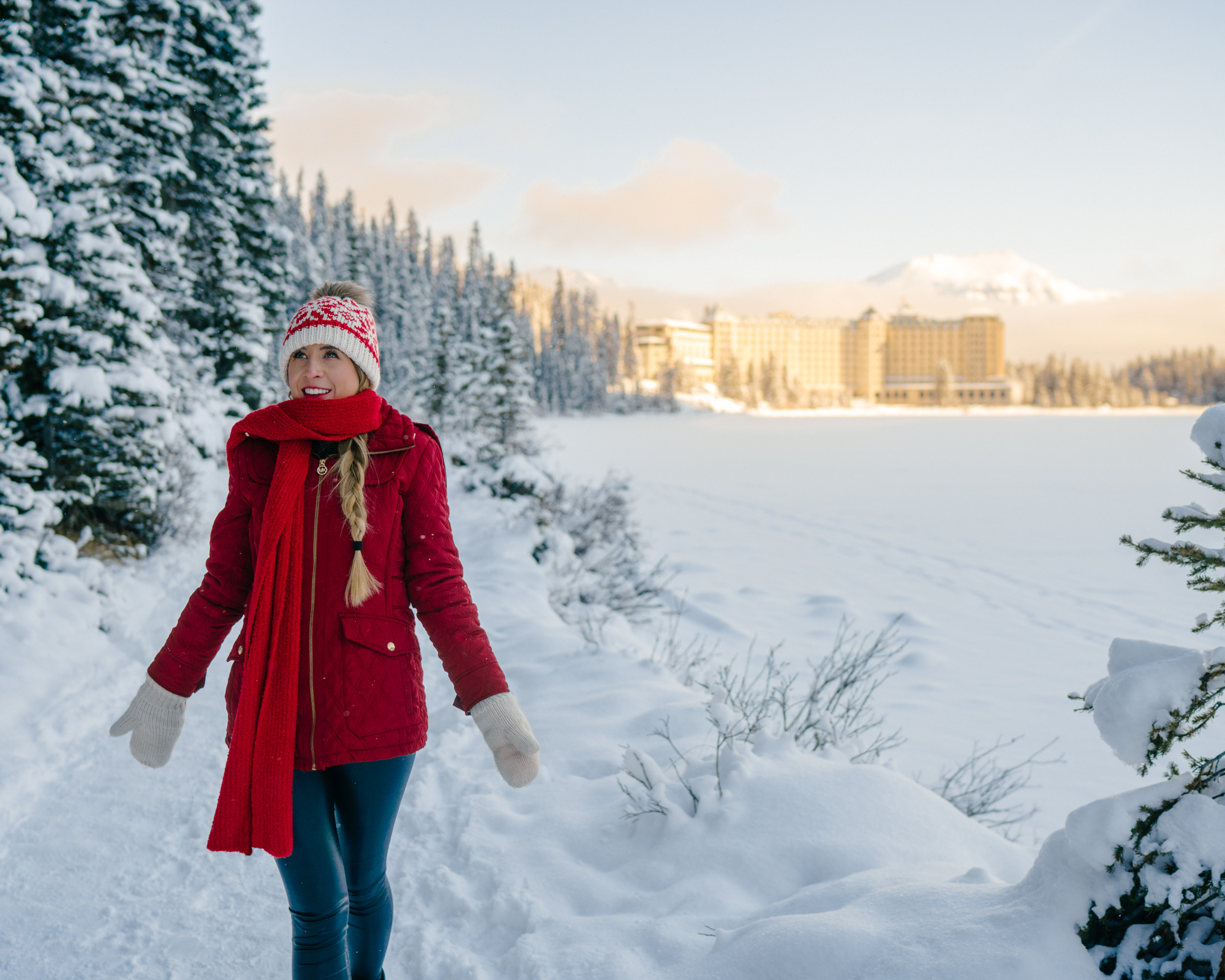Winter Trip To Canada - Banff, Lake Louise, Emerald Lake  Abiti femminili  invernali, Abbigliamento da neve, Inverno casual