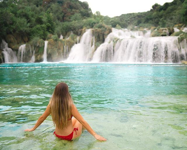 If you had to choose between  exploring these stunning waterfalls or sailing the islands in Croatia, which would you pick? 
Krka National Park is one of those places I saw on Pinterest years ago and immediately added to my bucket list, so the choice 