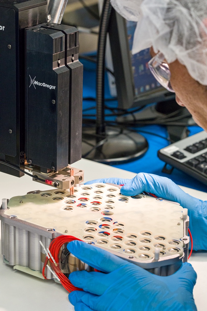  Manufacturing tech in a ‘clean room’ for an occupational photograph 