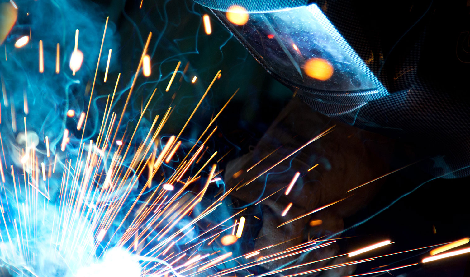 Welders-in-action-with-bright.jpg