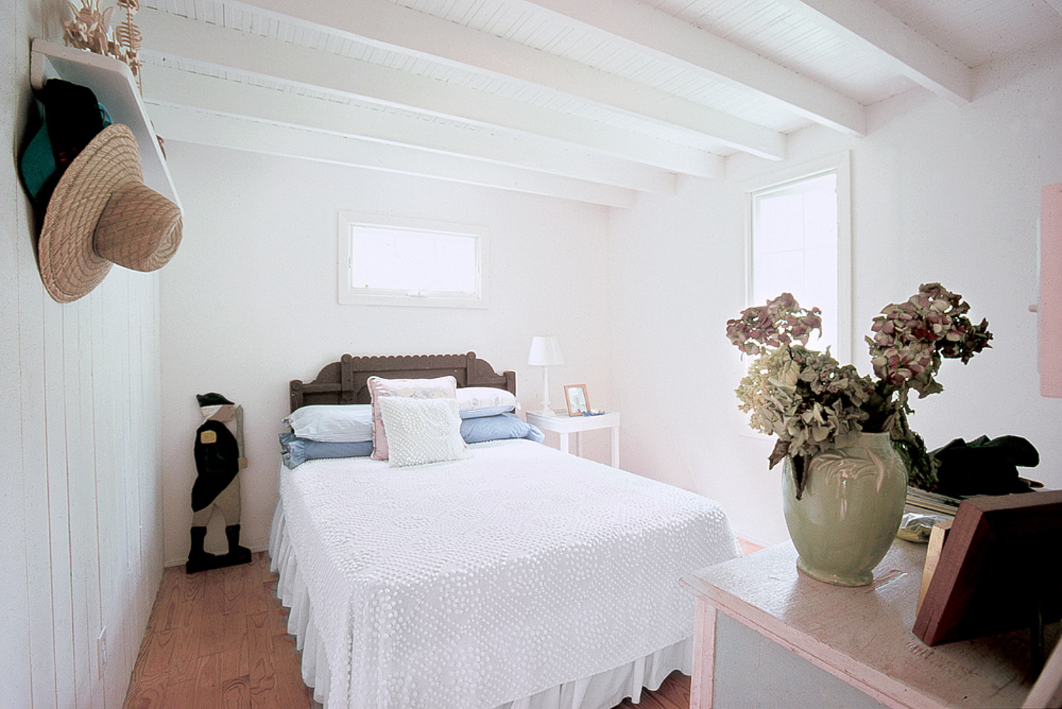  Cottage Bedroom