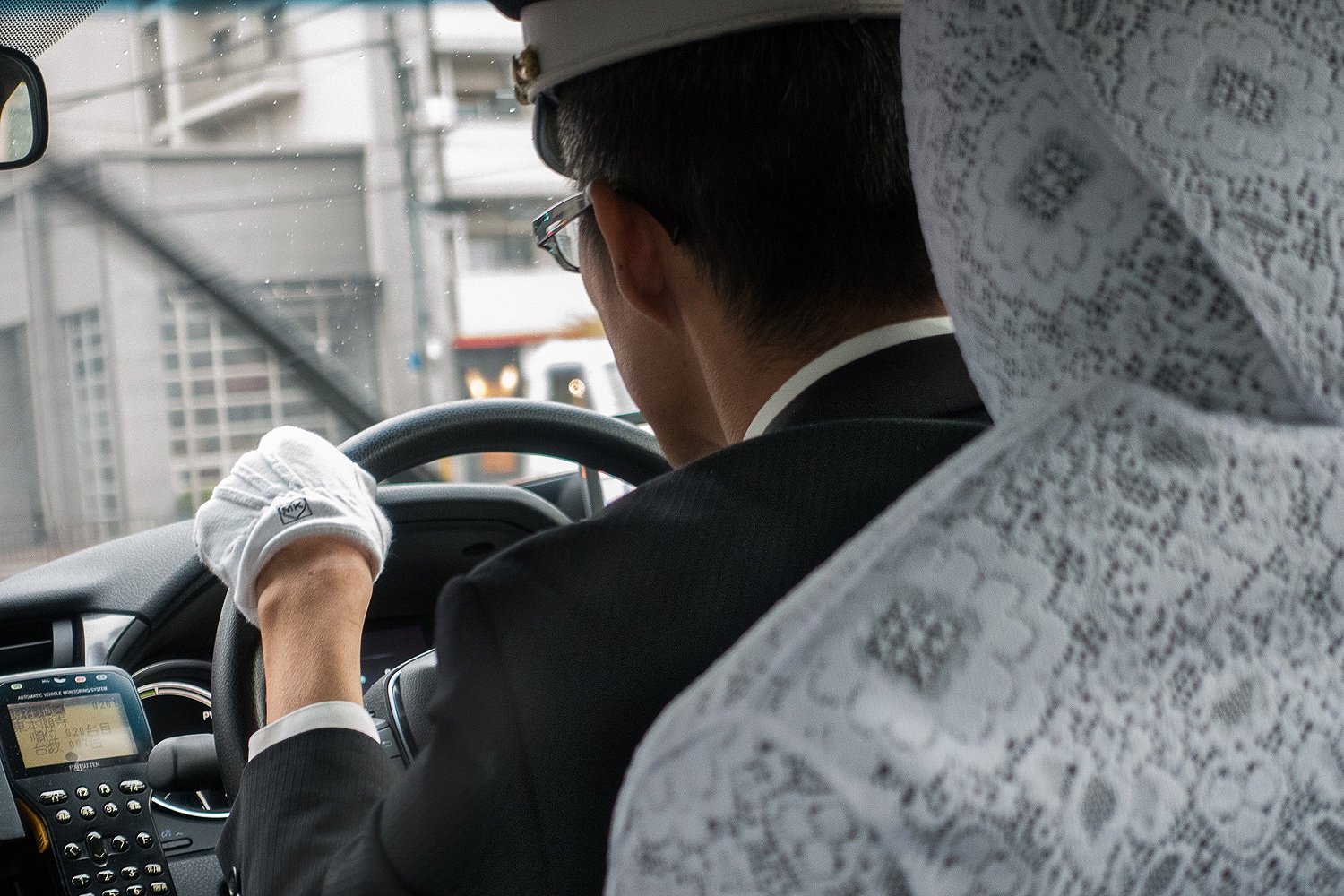 Taxi,  White Glove Service