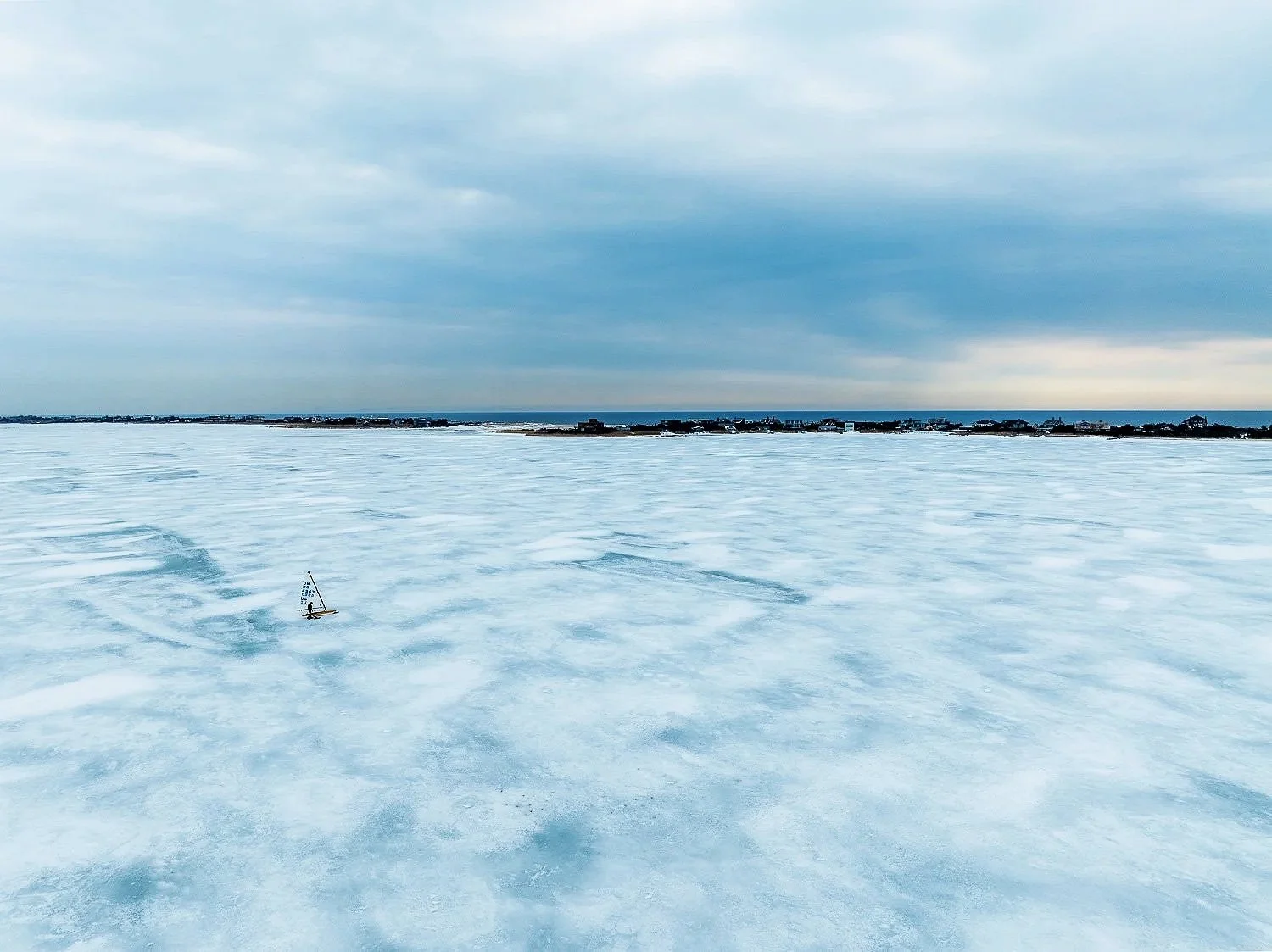Iceboat Becalmed 0419.jpg