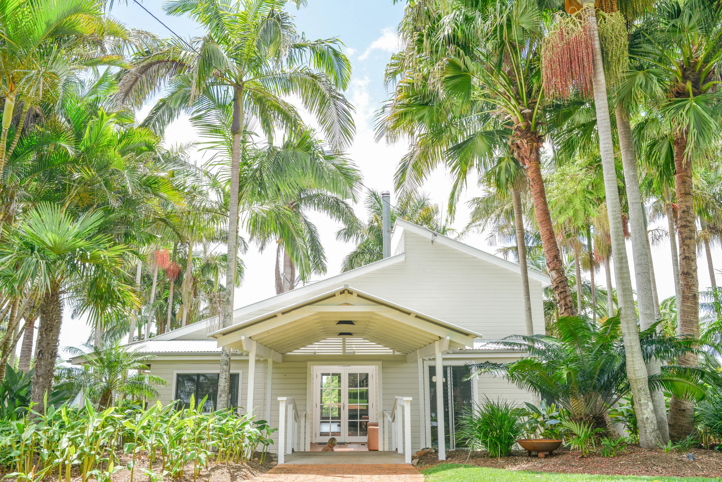The absolutely, fantastially, awesome, spiritual hide-away that is our rental house on Goreman's Road
