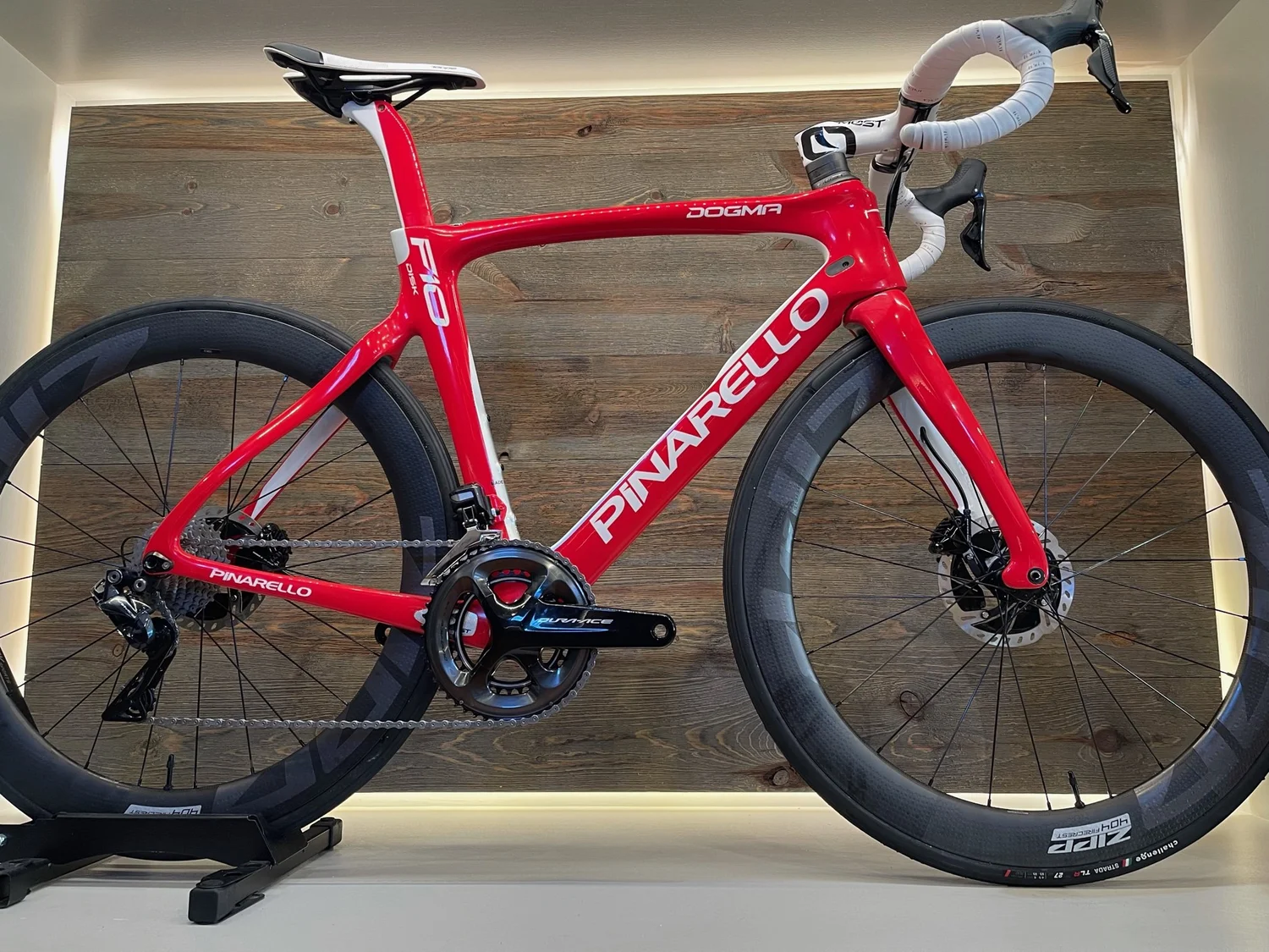 54 cm Pinarello Dogma F10 Custom — Bike Fitting BioWheels