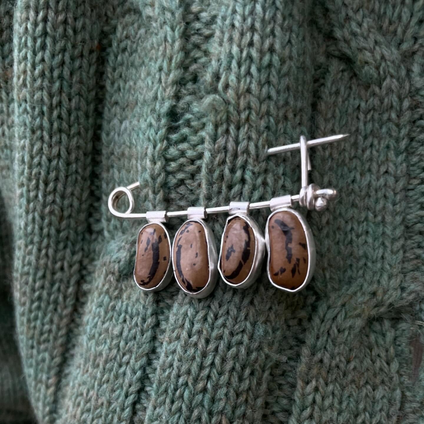 Custom bean brooch 🫘🫘🫘🫘🫘🫘🫘🫘🫘🫘🫘🫘🫘🫘🫘🫘🫘🫘🫘🫘🫘🫘🫘🫘
[beans grown by @downtown_stellabrown and set by me in sterling silver ]