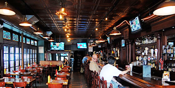 3-amsterdamalehouse-(1)-2.jpg
