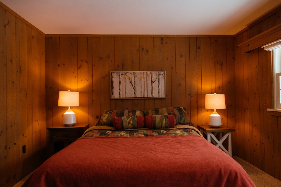 Queen room, second floor.