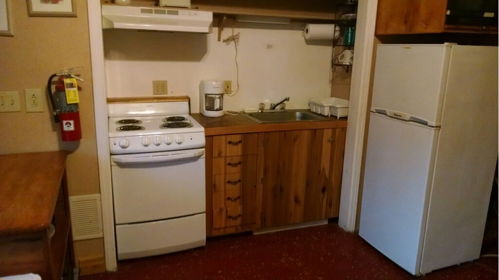 suite2Kitchen.jpg