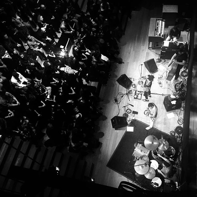@theocroker - incredible little jazz session